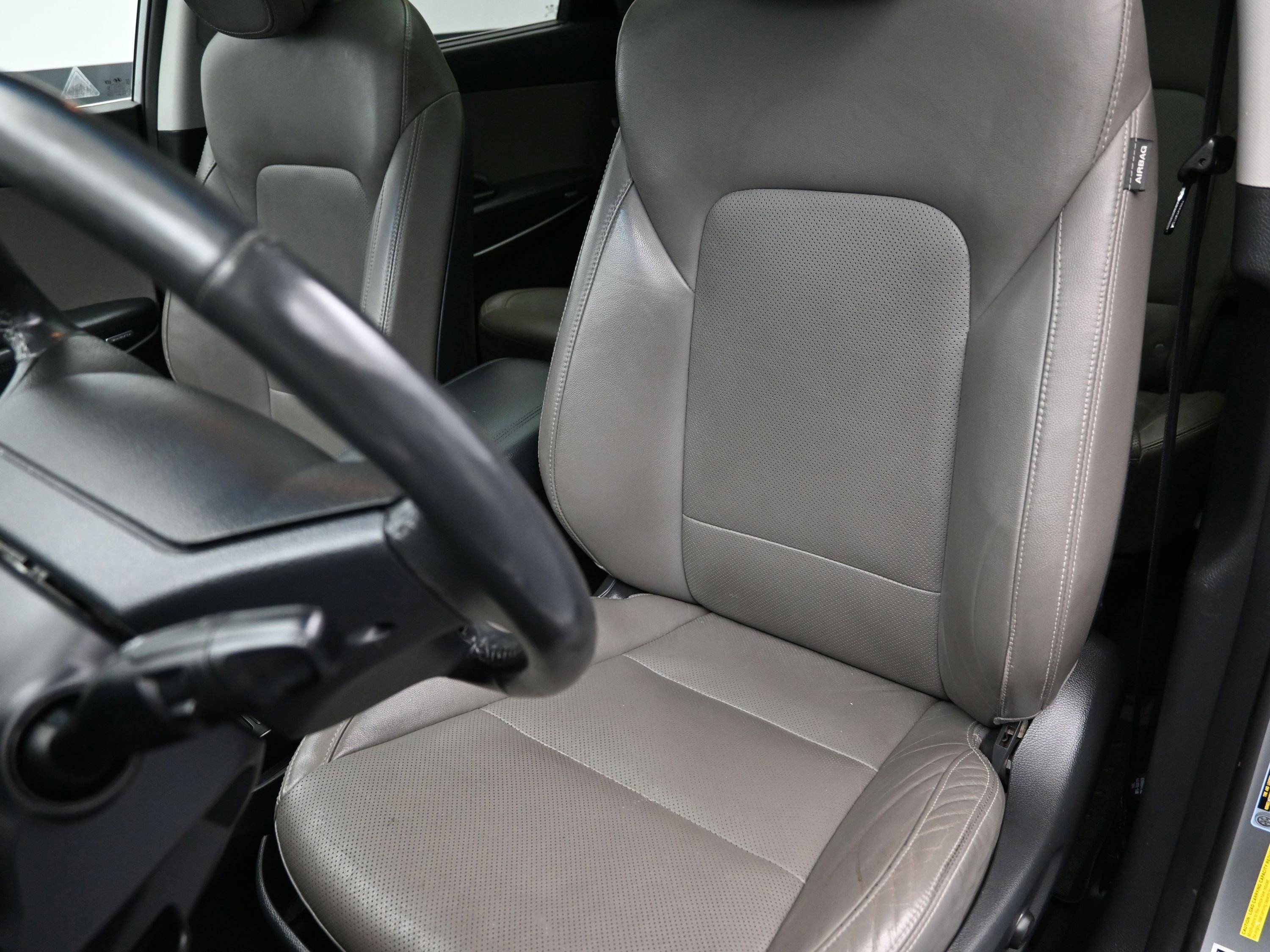 Used 2017 Hyundai Santa Fe Limited image 21