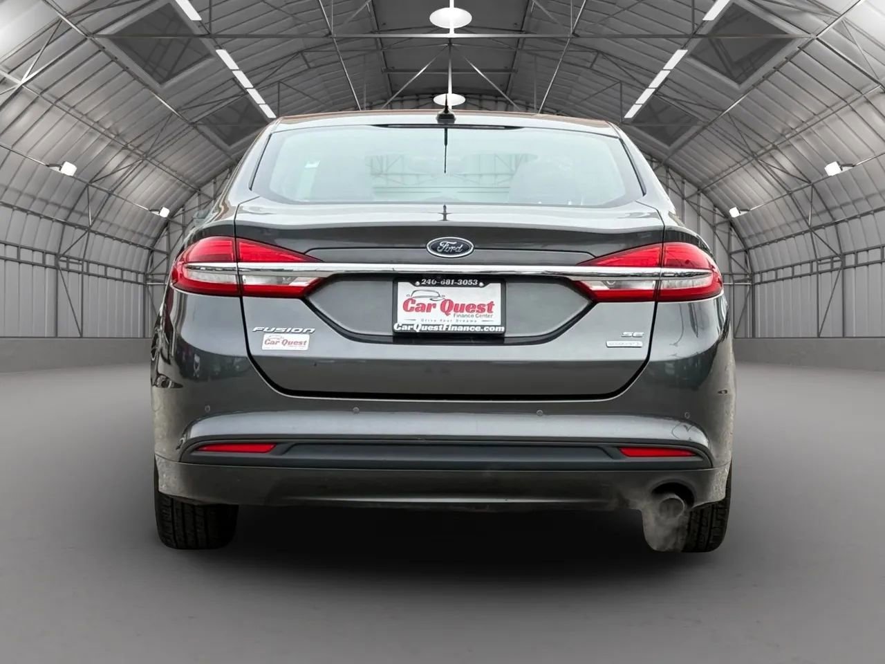 Used 2018 Ford Fusion SE w/ Fusion SE Technology Package image 6