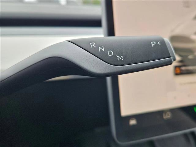 Used 2024 Tesla Model Y Performance image 12