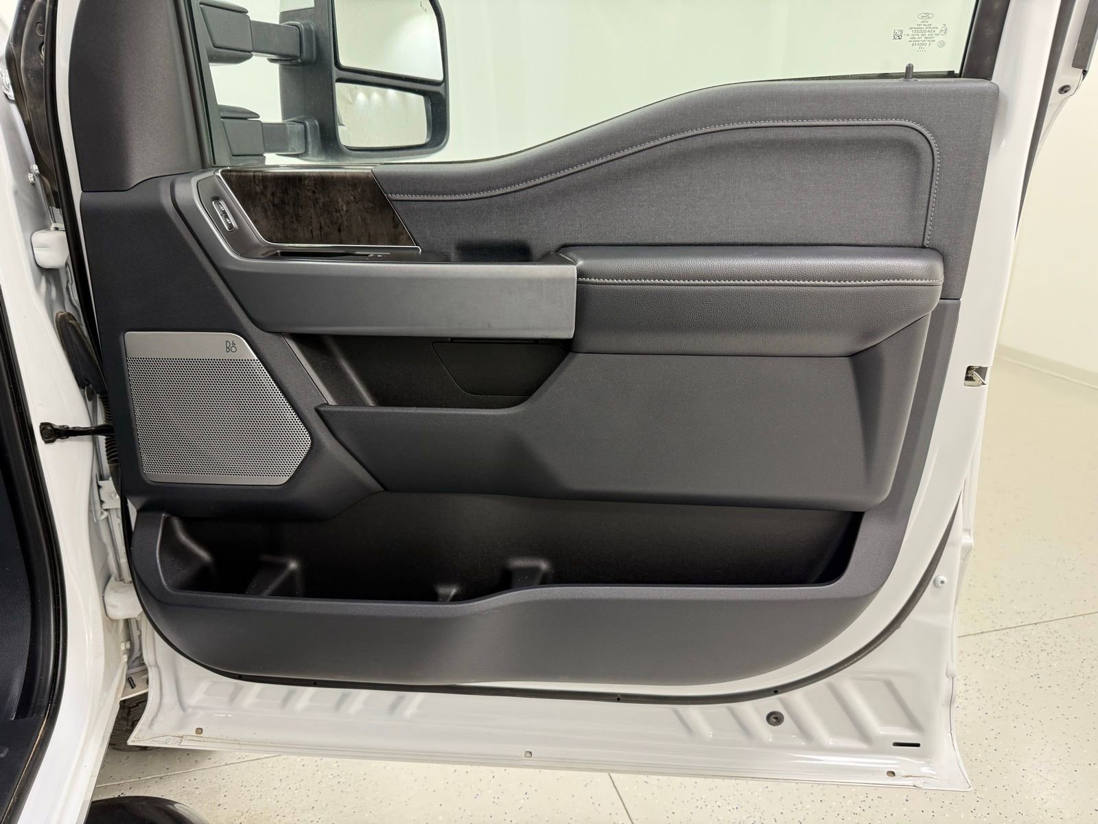 Used 2023 Ford F250 Lariat w/ FX4 Off-Road Package image 35