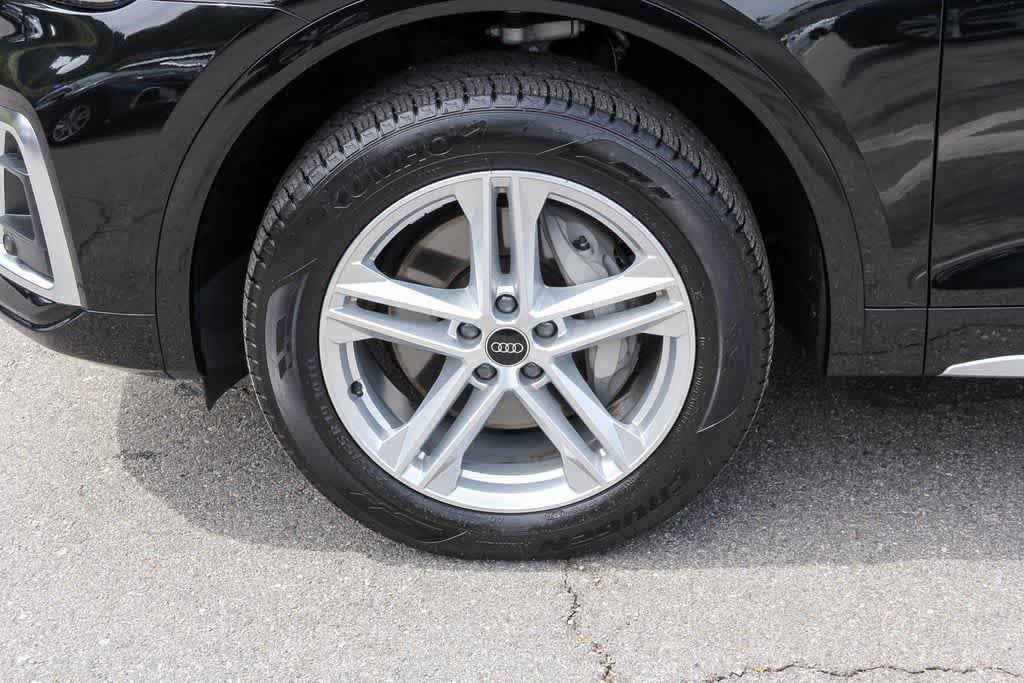 Used 2025 Audi Q5 e Premium Plus w/ Premium Plus Package image 9