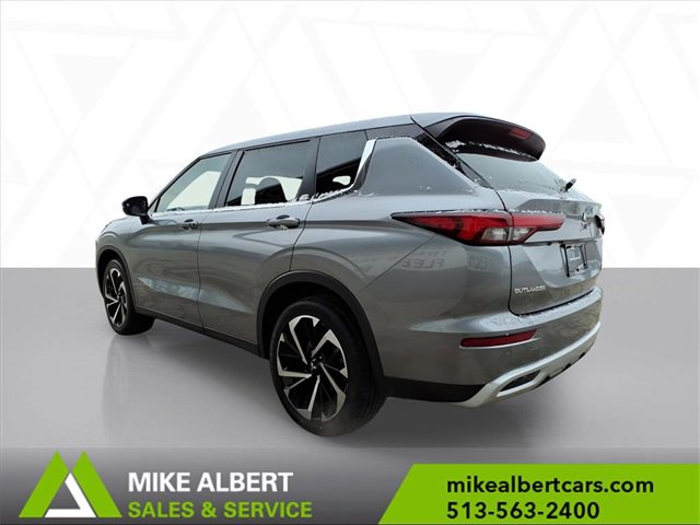 Used 2024 Mitsubishi Outlander SE image 5