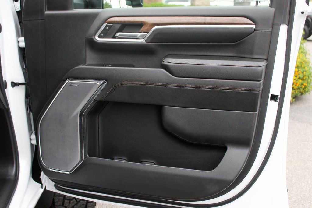 Used 2024 Chevrolet Silverado 3500 High Country w/ High Country Premium Package image 46