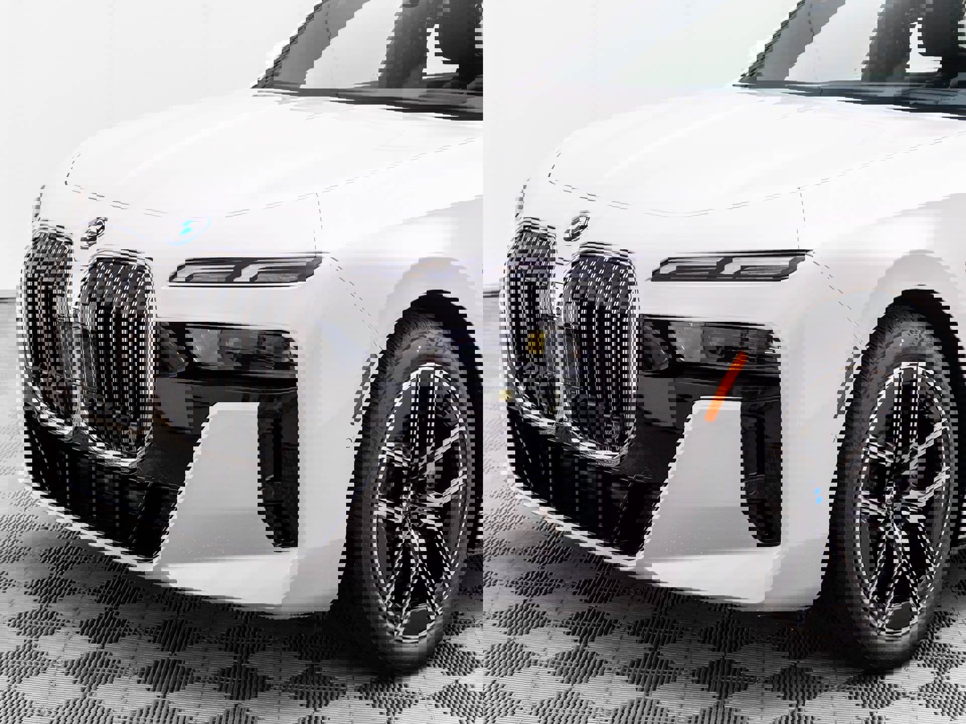 New 2025 BMW 750e xDrive image 37