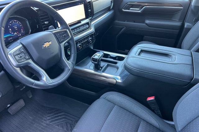 Used 2022 Chevrolet Silverado 1500 LT AWD/4WD image 10