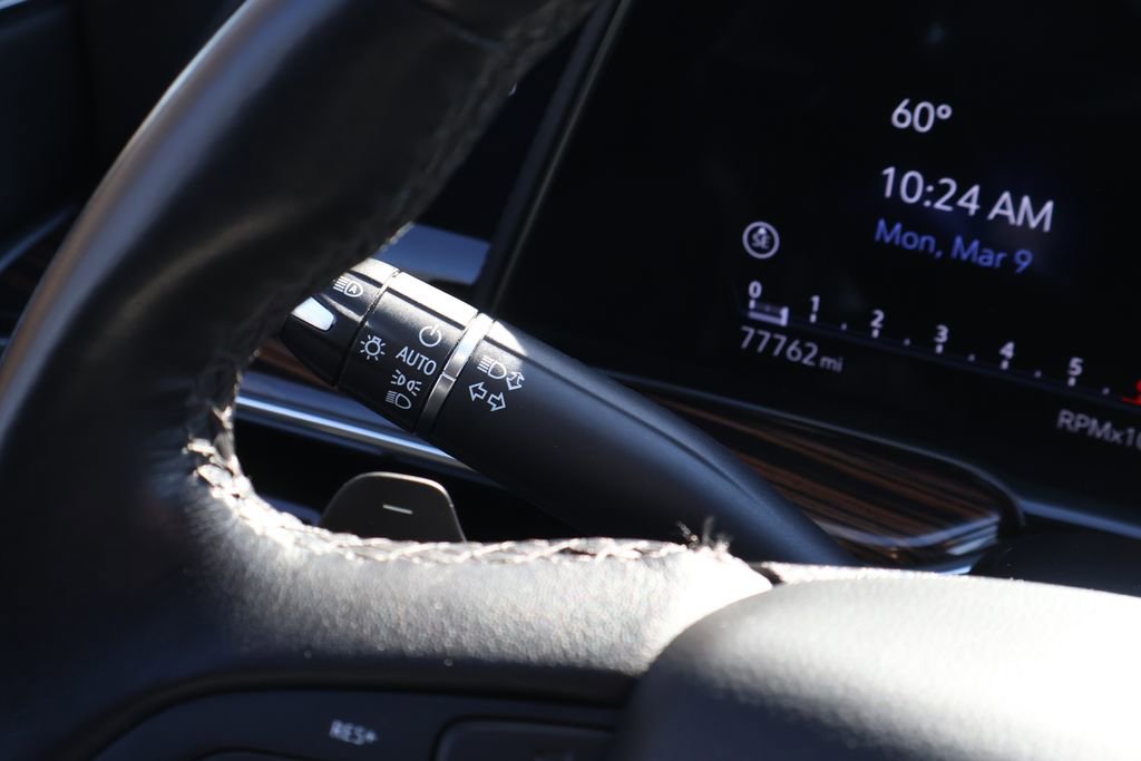 Used 2024 Cadillac Escalade ESV Luxury image 26