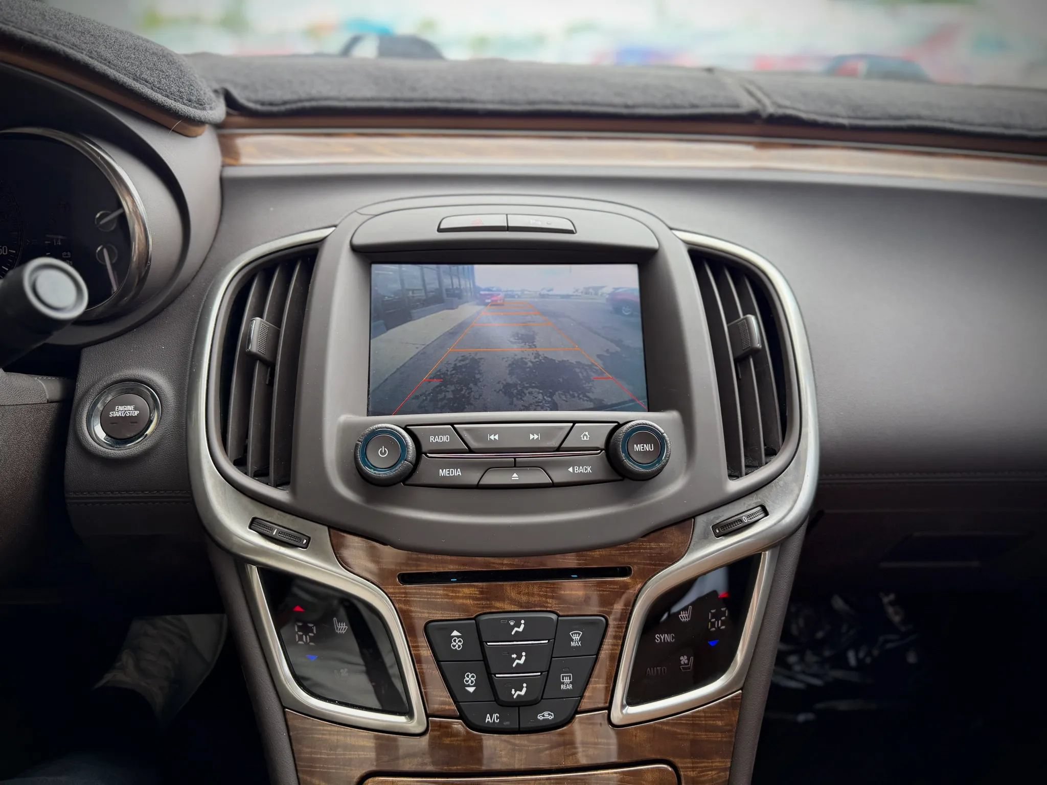 Used 2014 Buick LaCrosse Leather FWD image 10