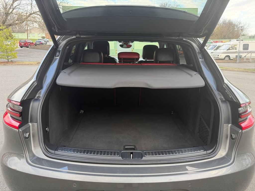 Used 2015 Porsche Macan Turbo AWD/4WD image 25