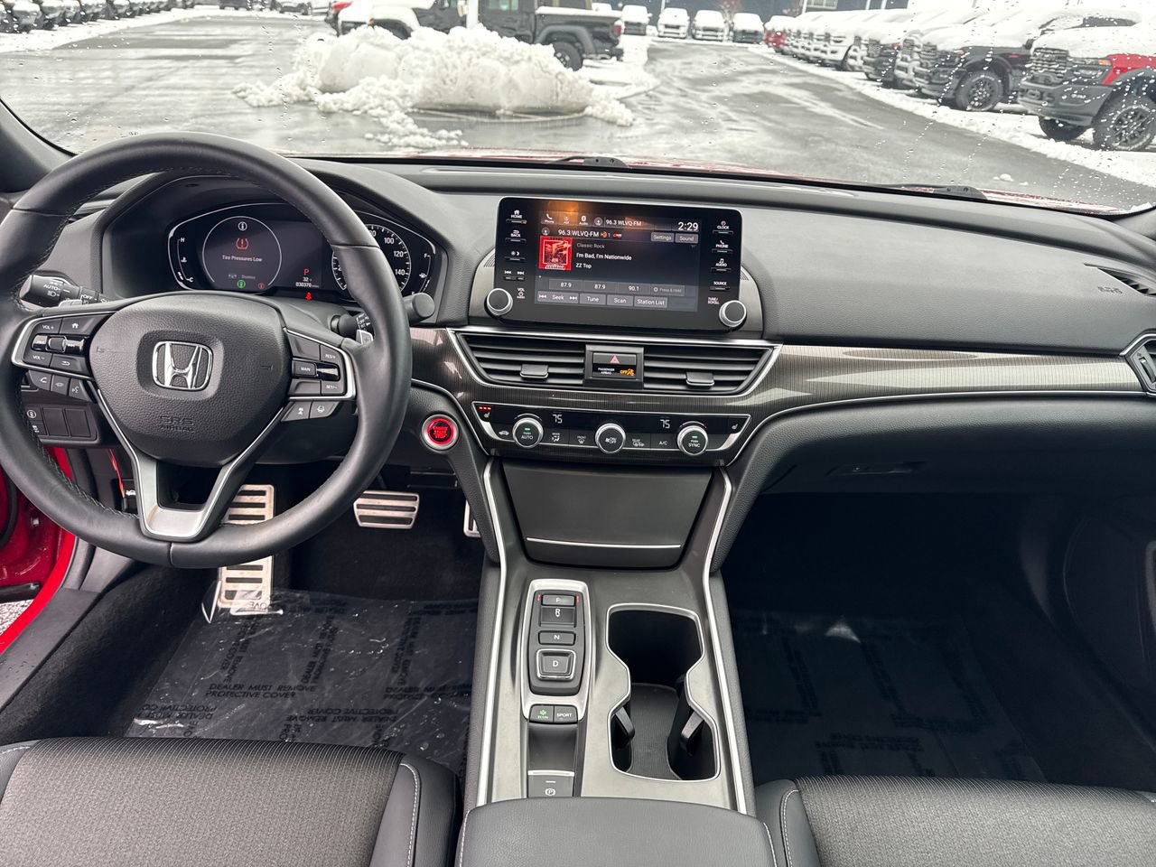 Used 2018 Honda Accord Sport image 16