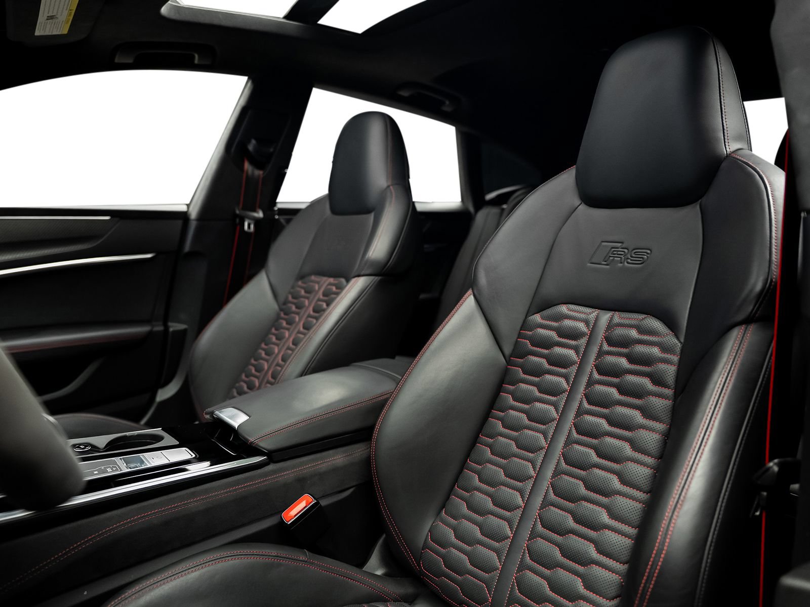 Used 2022 Audi RS 7 Sportback AWD/4WD image 34