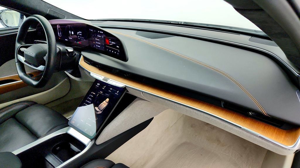 Used 2023 Lucid Air Touring image 25