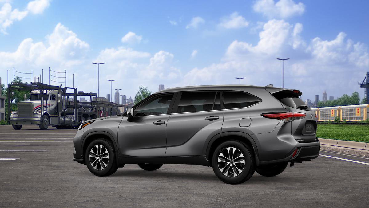 New 2026 Toyota Highlander XLE image 5