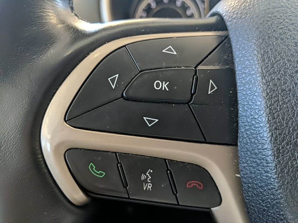 Used 2015 Jeep Cherokee Latitude w/ Cold Weather Group image 14