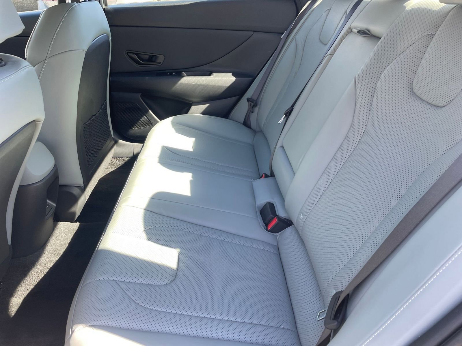 Used 2025 Hyundai Elantra Limited image 28