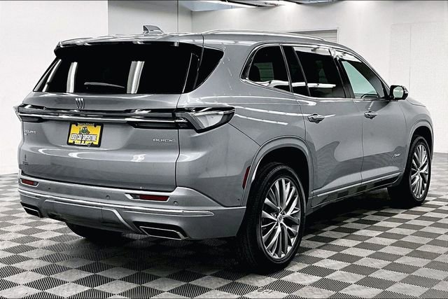 Used 2025 Buick Enclave Avenir w/ Super Cruise Package image 13