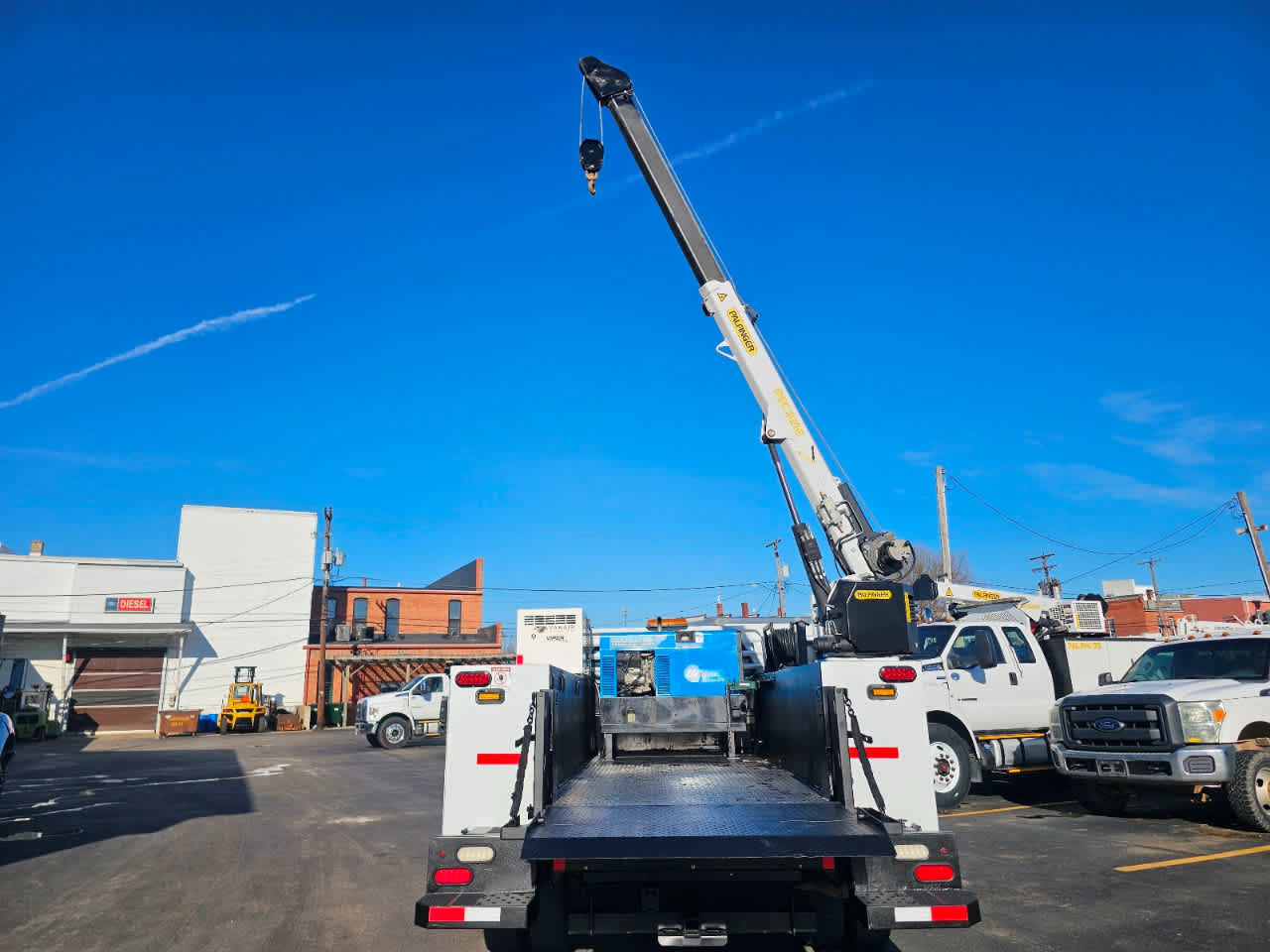 Used 2015 Ford F550 4x4 SuperCab Super Duty image 4