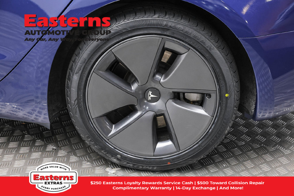 Used 2023 Tesla Model 3 Standard Range RWD image 9