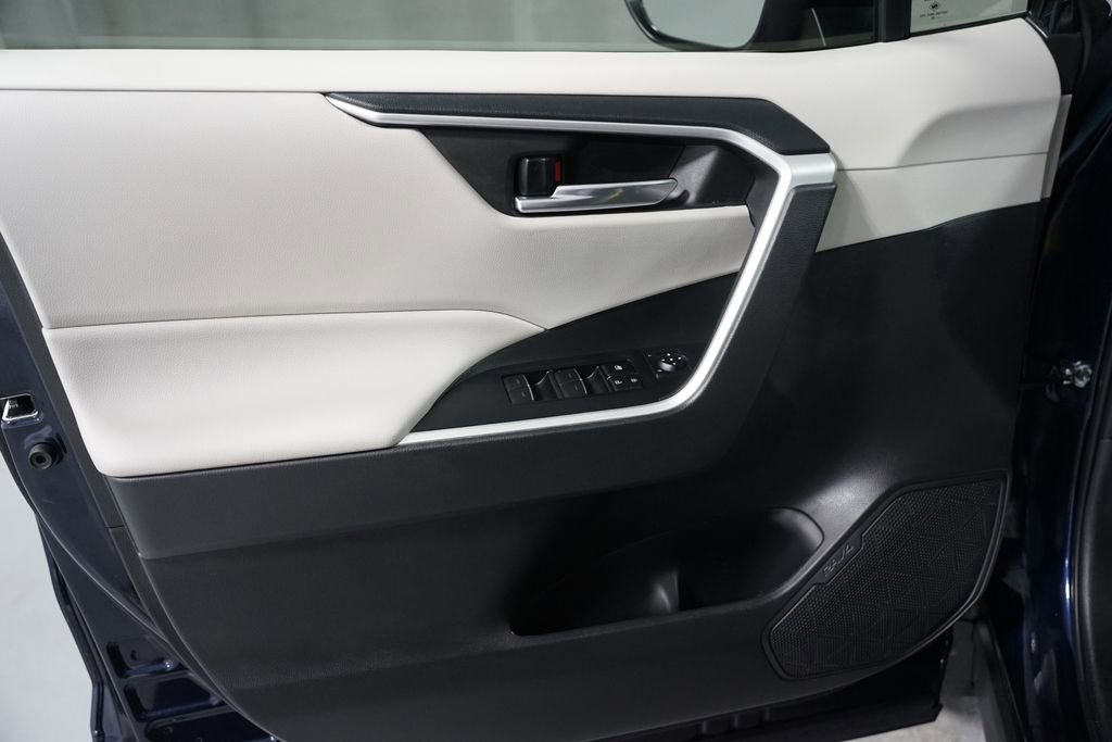 Certified 2022 Toyota RAV4 XLE w/ Convenience Package image 29