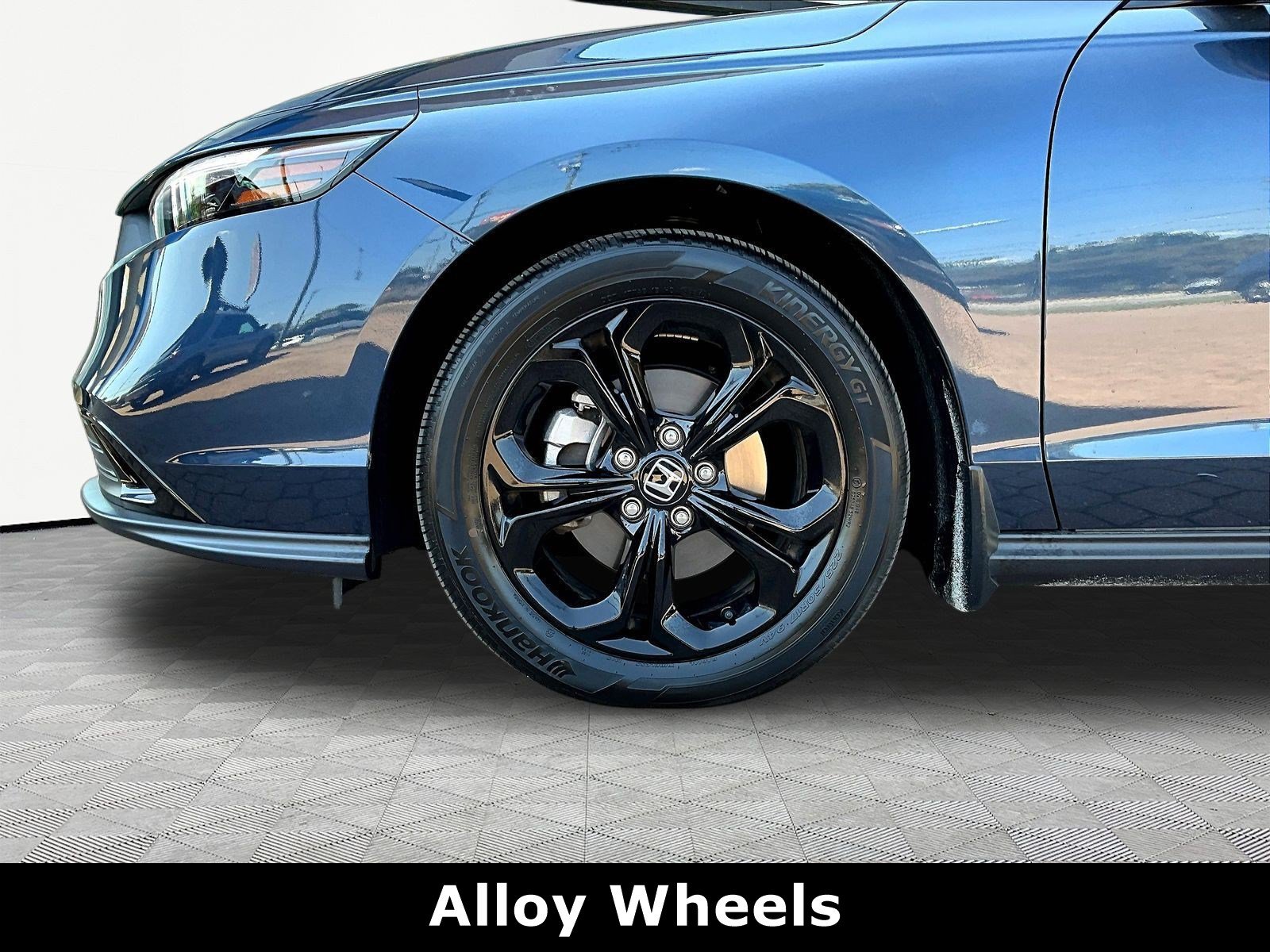 Used 2025 Honda Accord SE image 32