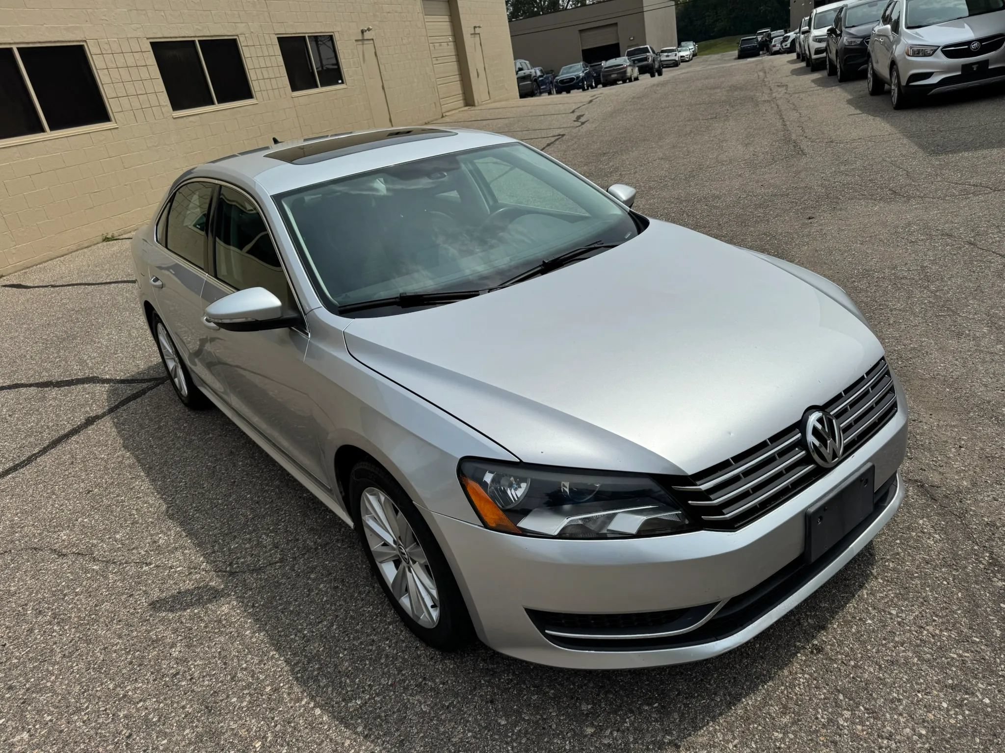 Used 2012 Volkswagen Passat 2.5 SEL Premium FWD image 13