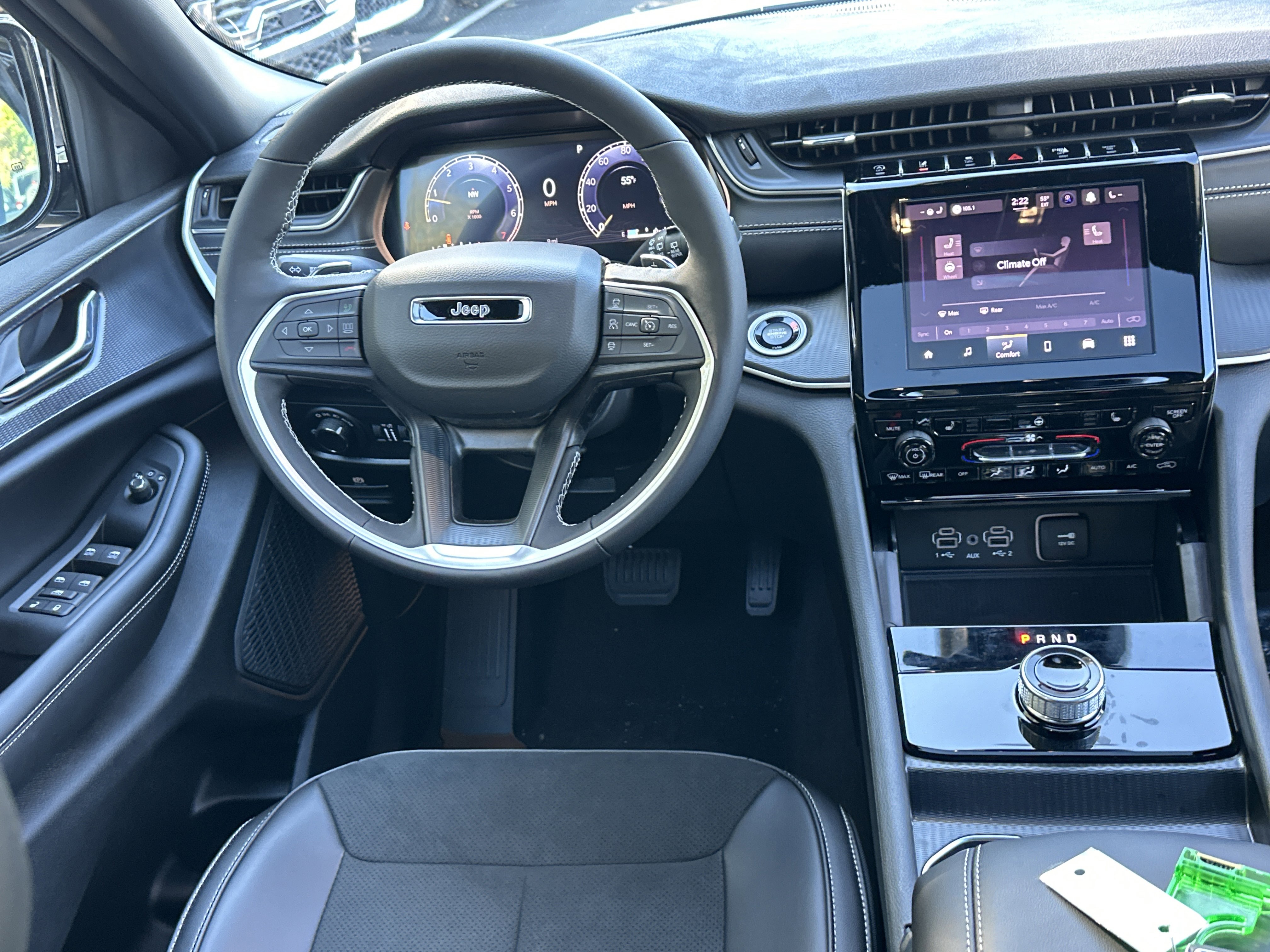 New 2025 Jeep Grand Cherokee Altitude image 31