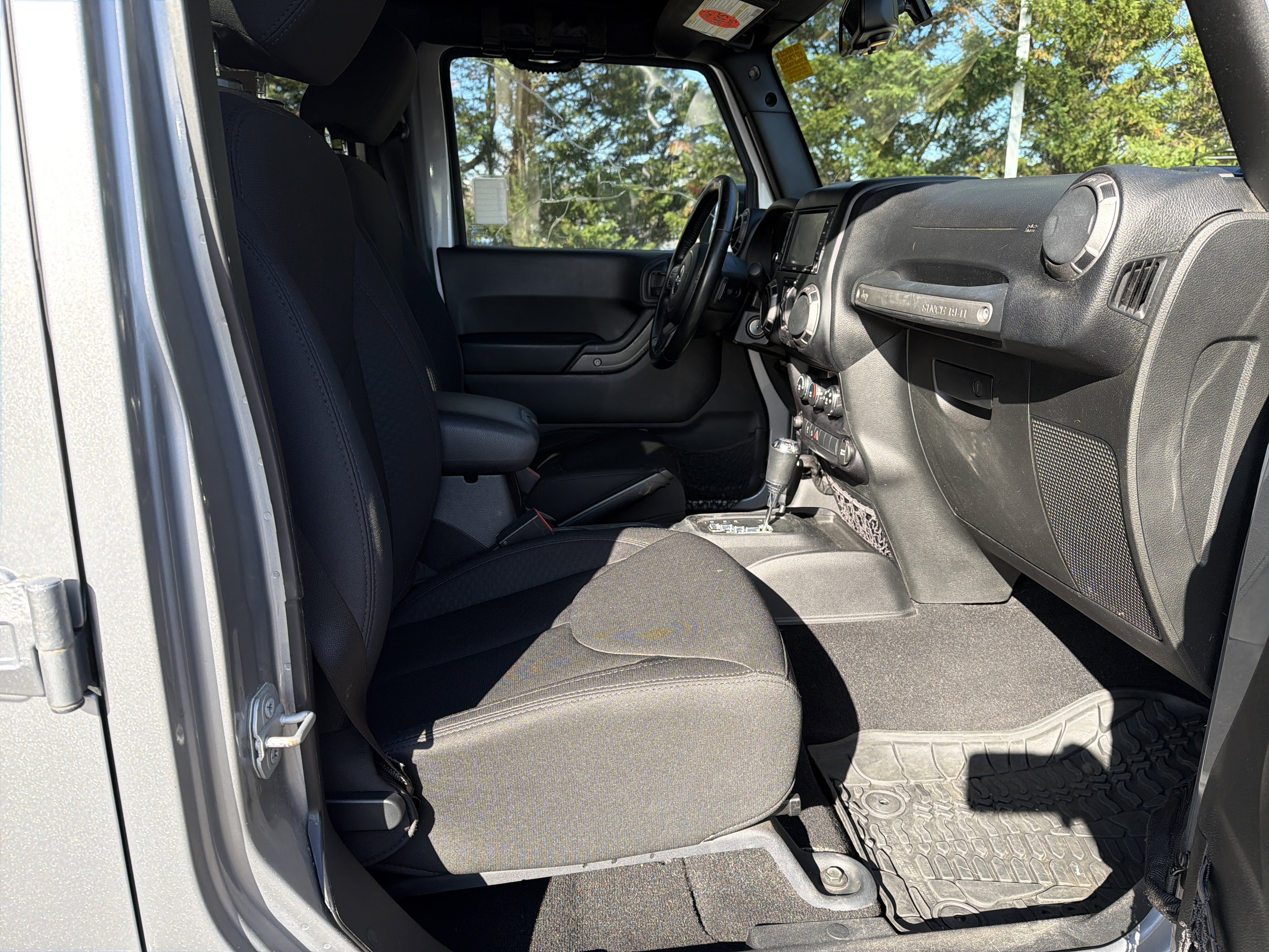 Used 2015 Jeep Wrangler Unlimited Sport w/ Quick Order Package 24S image 31