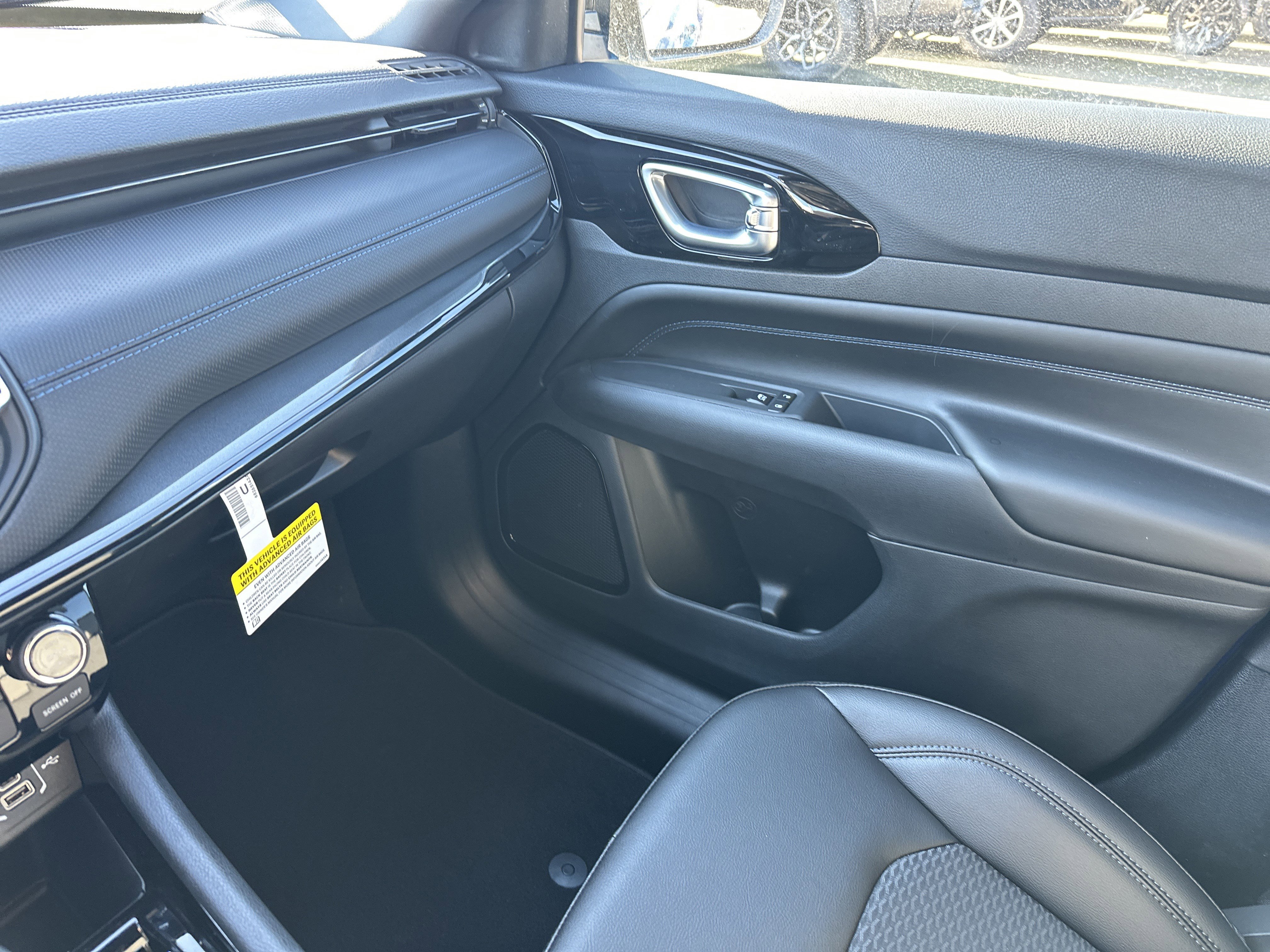 New 2026 Jeep Compass Latitude image 25