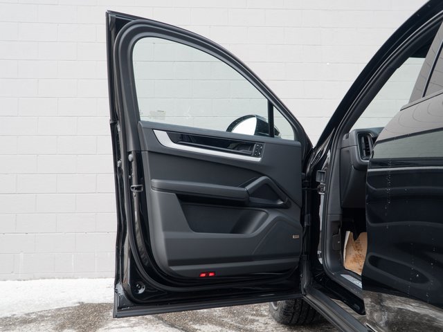 New 2026 Porsche Cayenne Coupe image 15