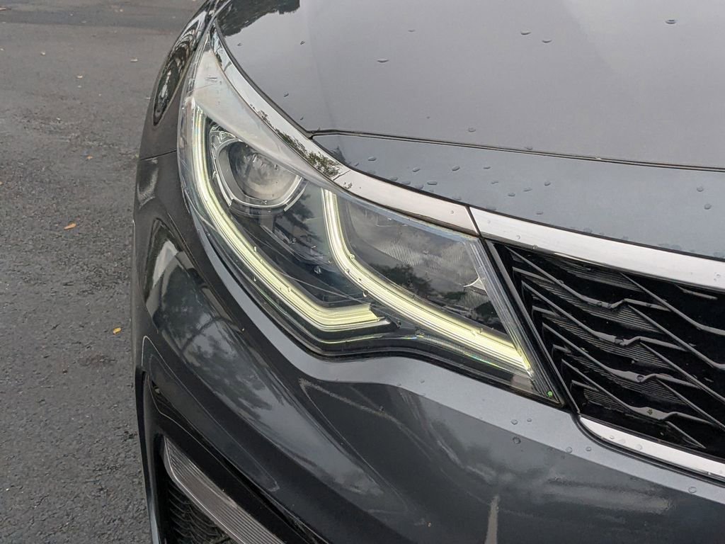 Used 2020 Kia Optima SE FWD image 11