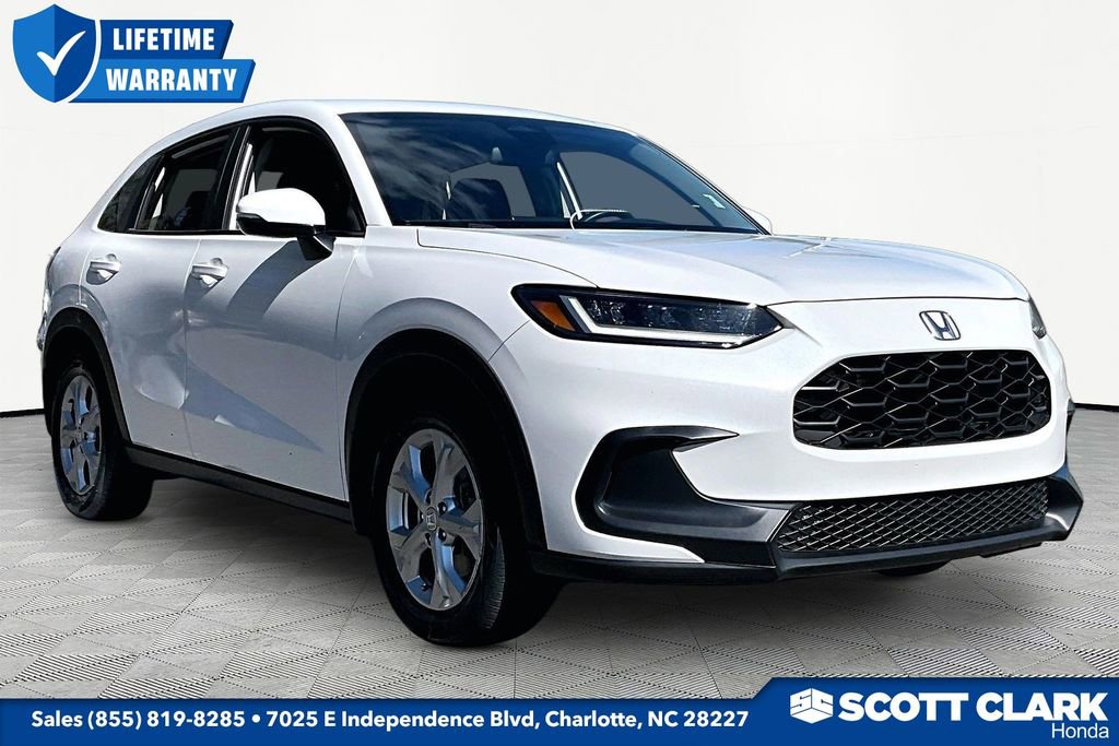 Used 2024 Honda HR-V LX image 1