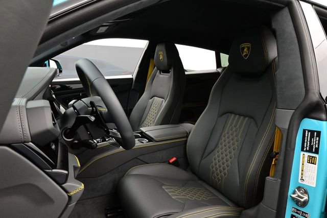Used 2025 Lamborghini Urus SE AWD/4WD image 5
