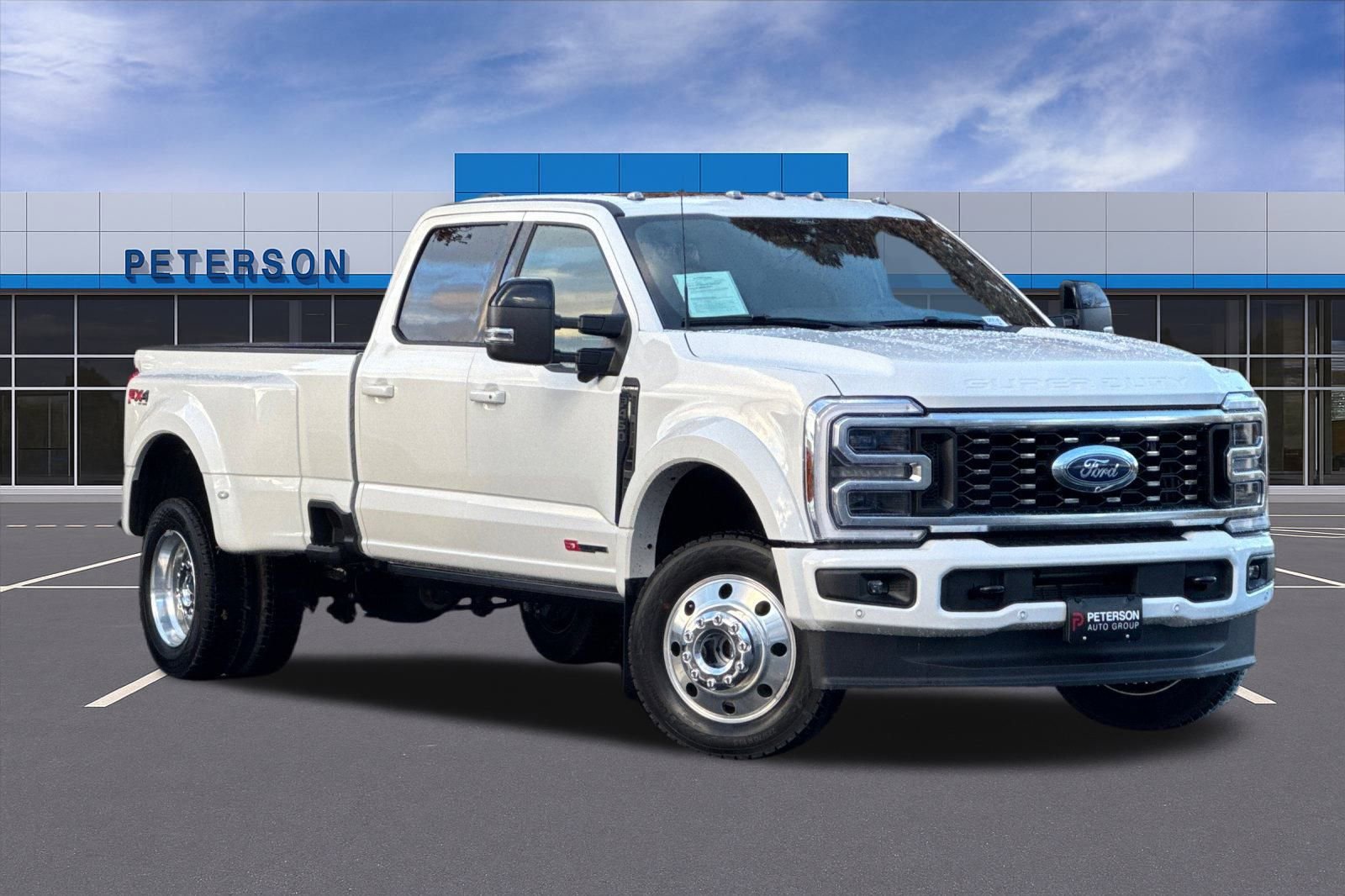 Used 2026 Ford F450 Platinum w/ FX4 Off-Road Package image 2