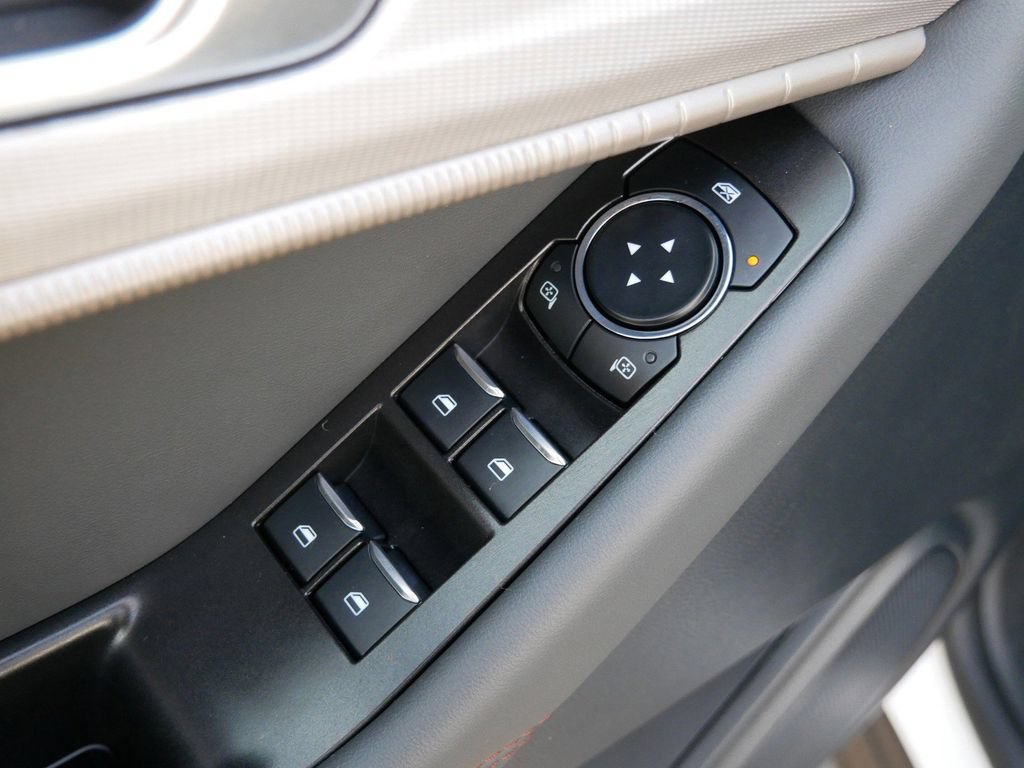 Used 2026 Ford Explorer Active AWD/4WD image 15