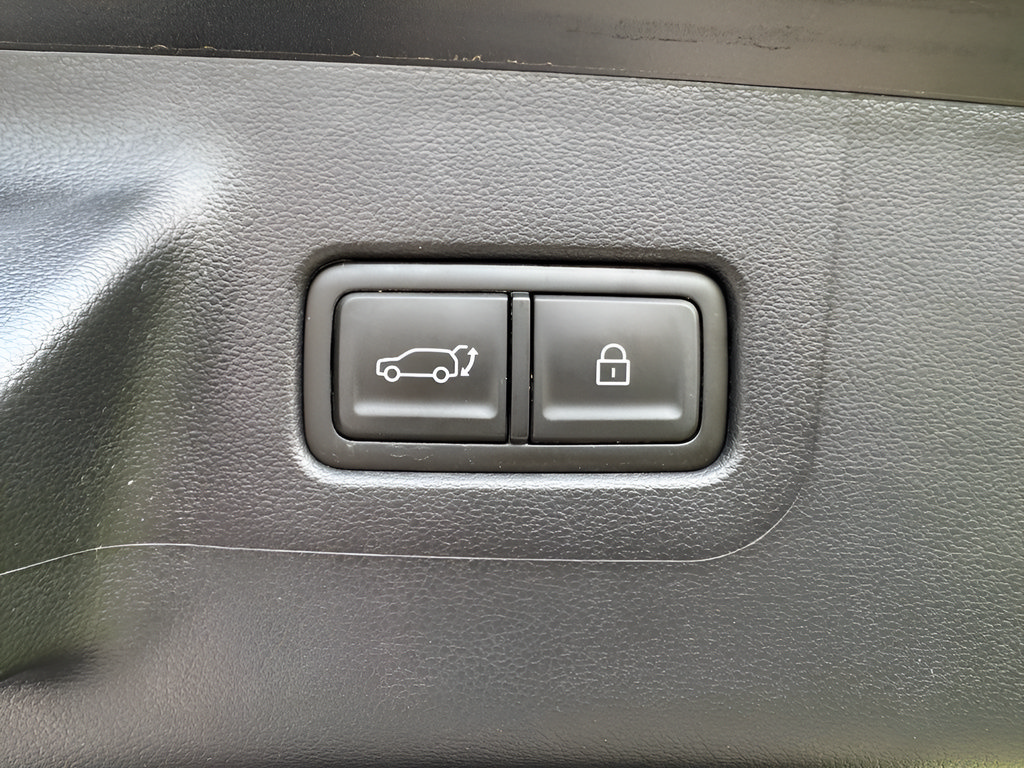 Certified 2026 Hyundai Santa Fe SEL w/ Tow & Go Package AWD/4WD image 10