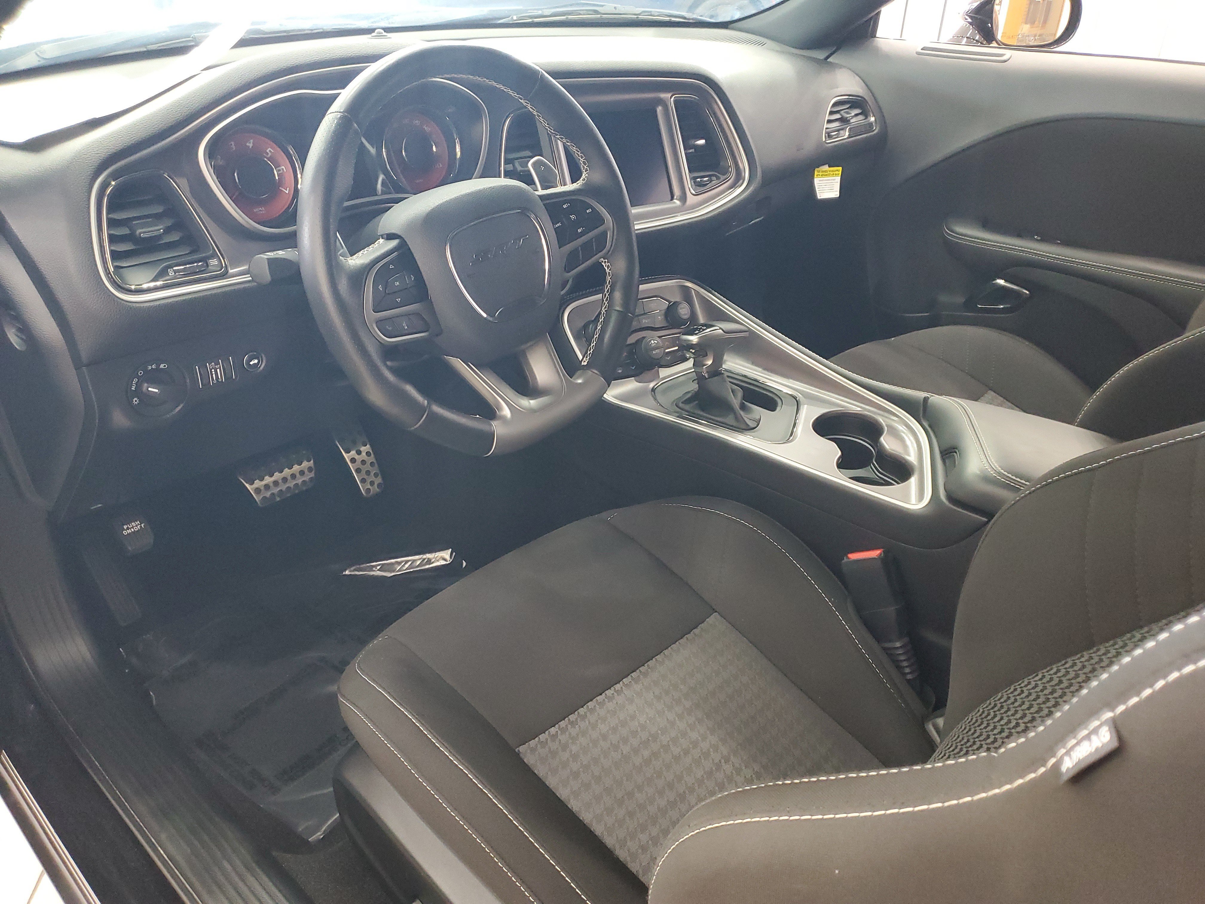 Used 2022 Dodge Challenger SRT Hellcat RWD image 16