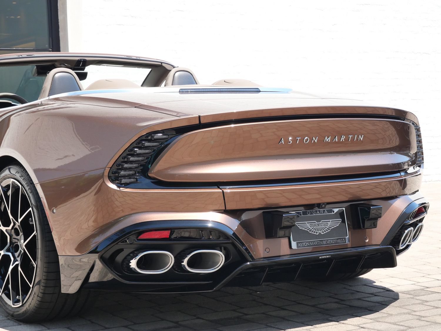 New 2026 Aston Martin Vanquish Convertible RWD image 8