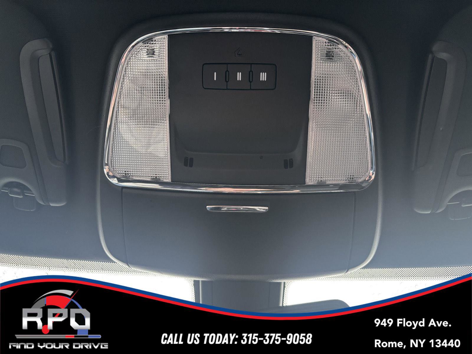Used 2022 Dodge Charger GT image 25