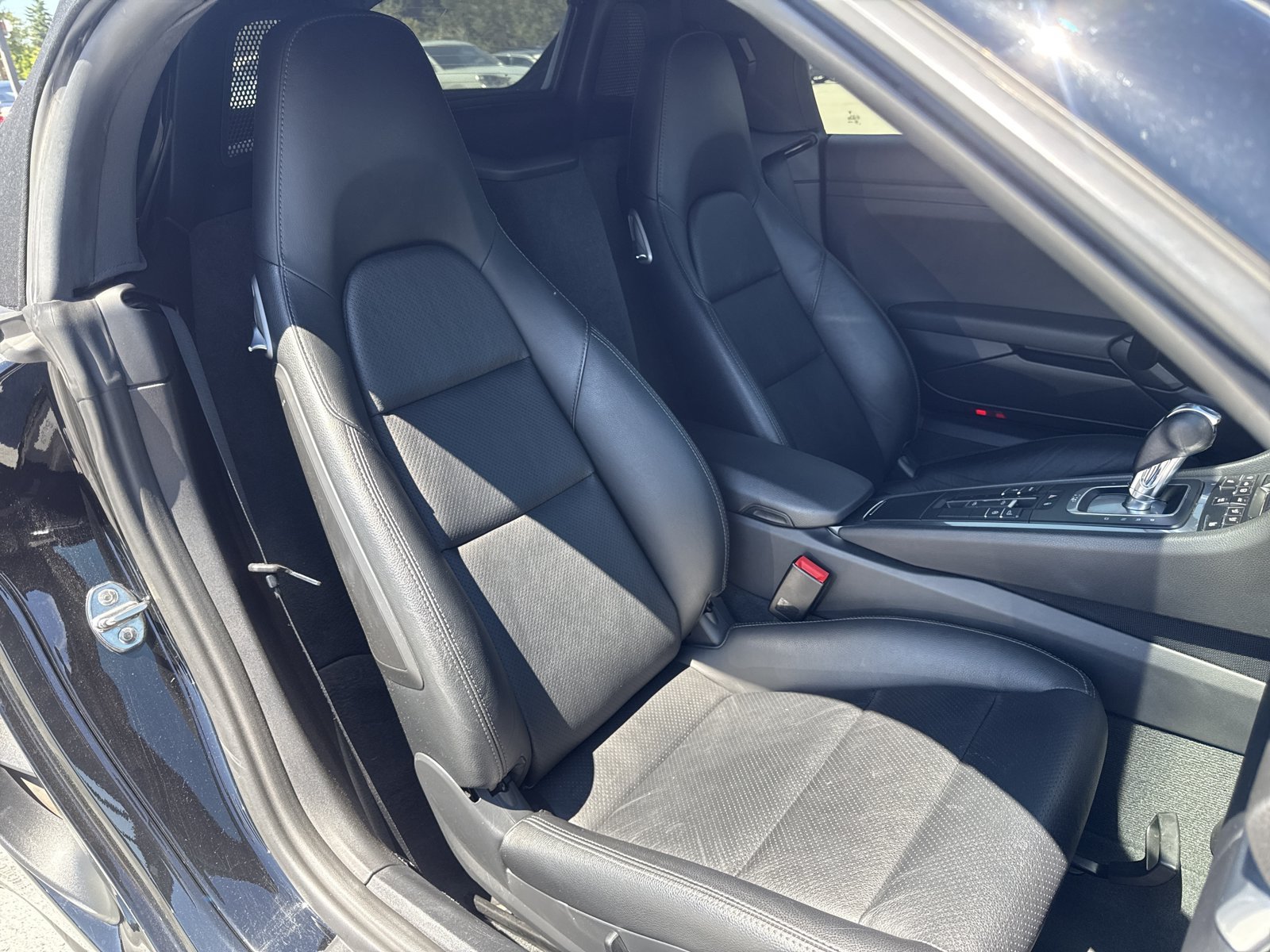 Used 2017 Porsche 718 Boxster RWD image 20