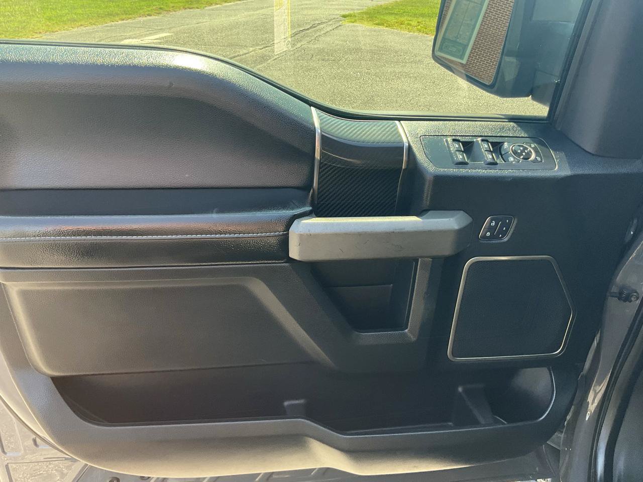 Used 2018 Ford F150 Raptor w/ Equipment Group 802A Luxury AWD/4WD image 30