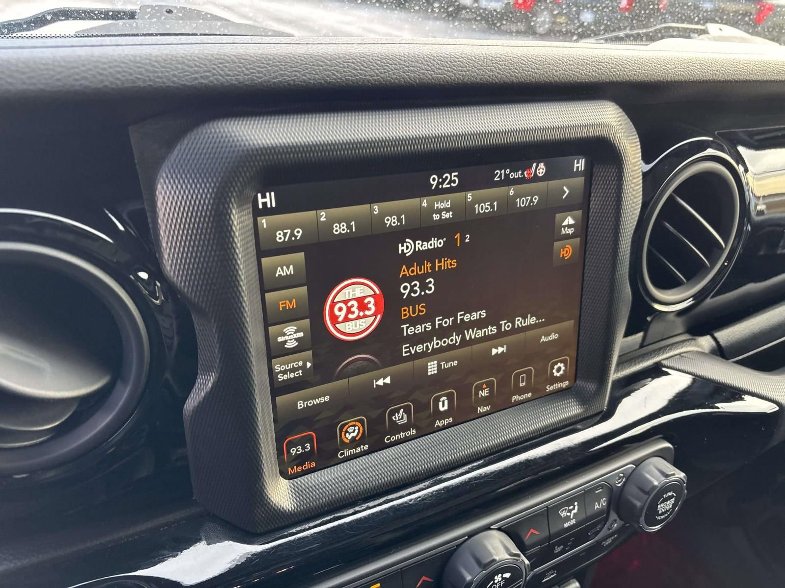 Used 2021 Jeep Wrangler Unlimited Sport image 20