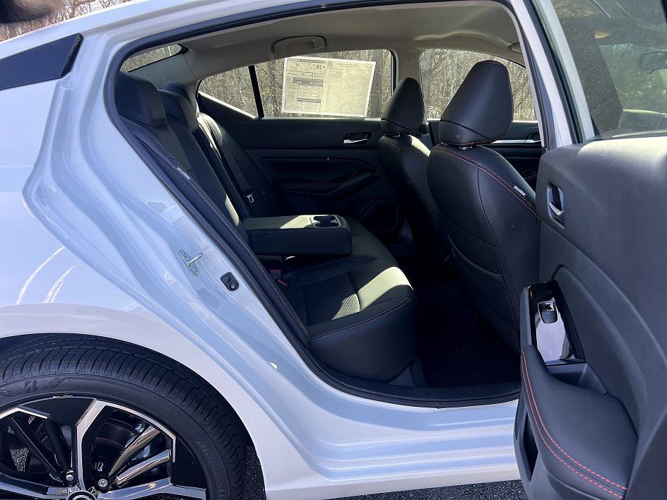 New 2025 Nissan Altima 2.5 SR image 22