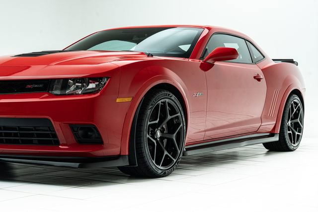 Used 2015 Chevrolet Camaro Z/28 RWD image 10