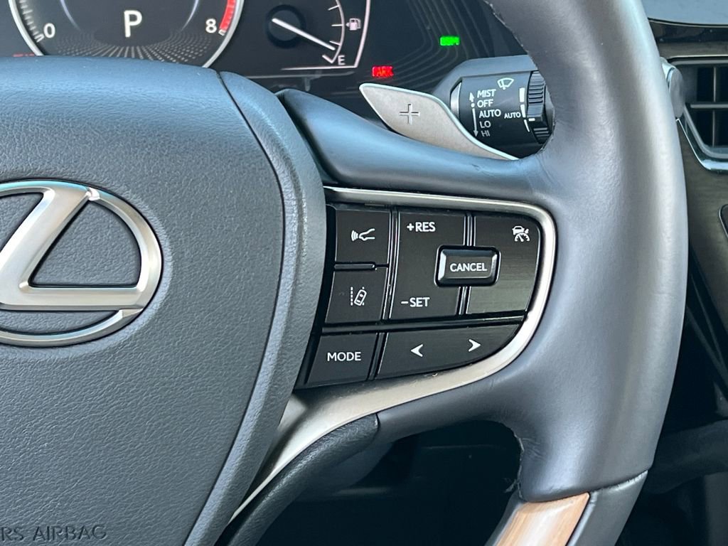 Used 2024 Lexus ES 350 Ultra Luxury w/ Accessory Package (Z2) image 18
