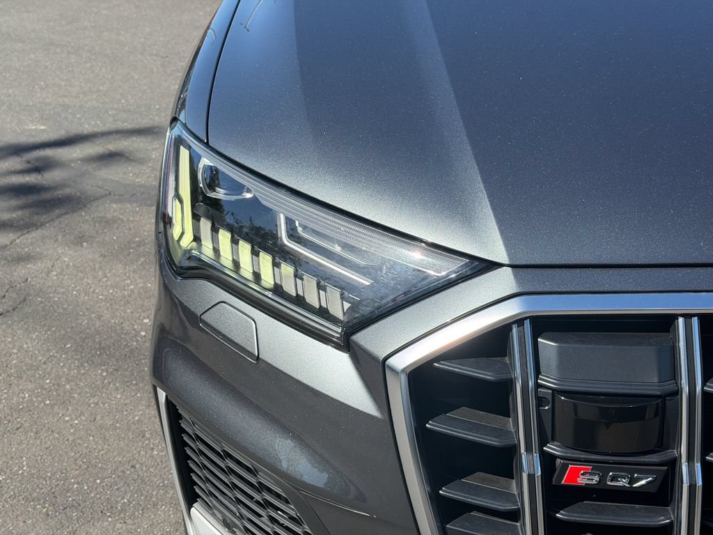 Used 2021 Audi SQ7 Premium Plus w/ Driver Assistance Package AWD/4WD image 5