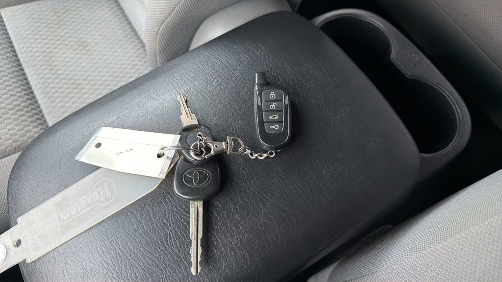 Used 2012 Toyota Tacoma 4x4 Double Cab w/ SR5 Pkg image 34