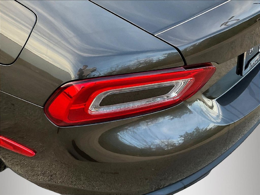 Used 2017 FIAT 124 Spider Classica RWD image 21