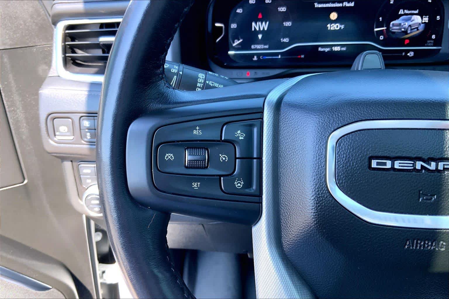 Used 2023 GMC Yukon Denali w/ Denali Reserve Package AWD/4WD image 21