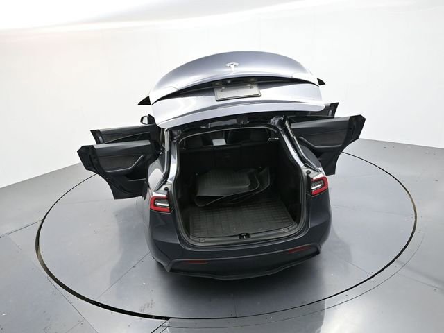 Used 2021 Tesla Model Y Long Range image 38