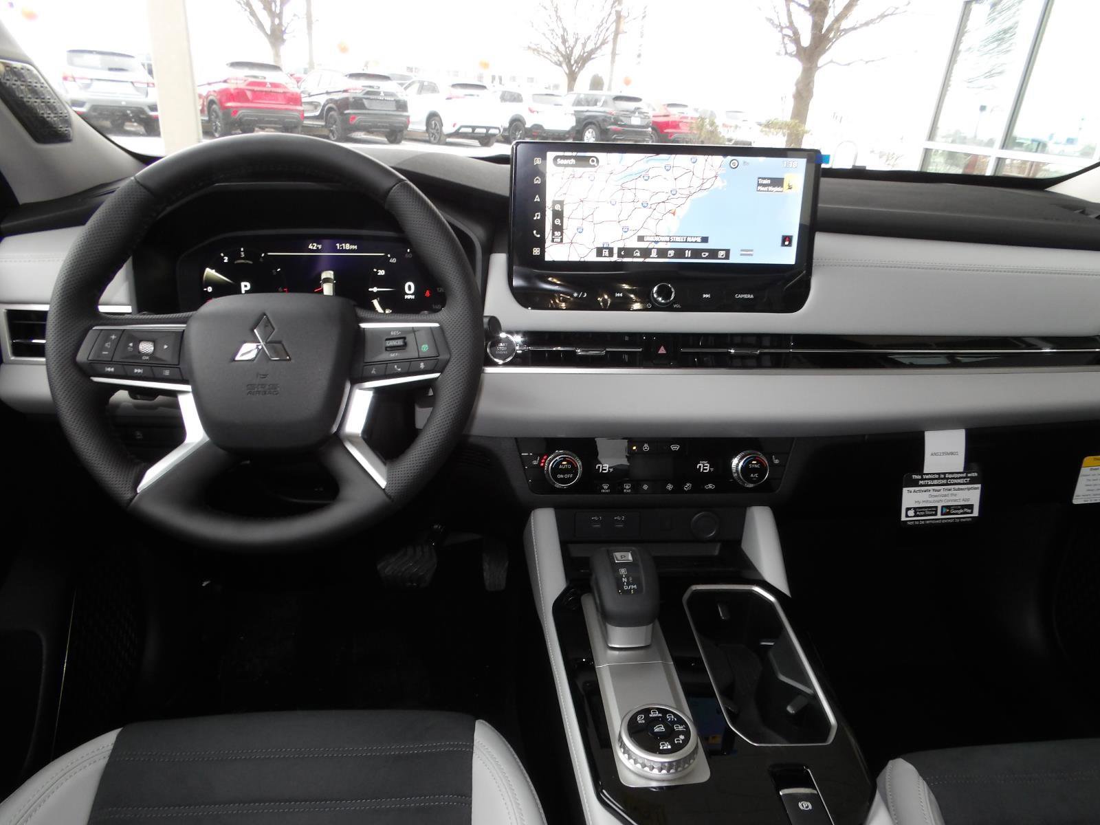 New 2026 Mitsubishi Outlander SE image 14