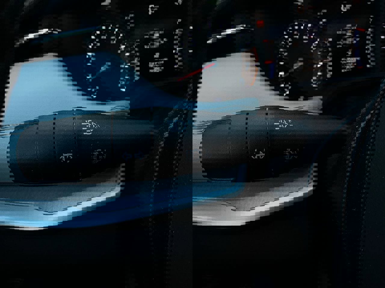 Used 2025 Jeep Compass Limited image 38